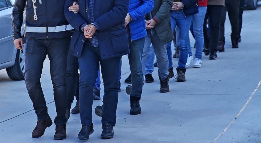 Bursa dahil 7 ilde yüksek kar vaadiyle dolandırıcılık yapan 6 zanlı tutuklandı
