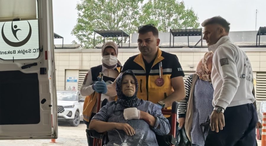 Bursa'da elini makineye kaptıran işçi yaralandı