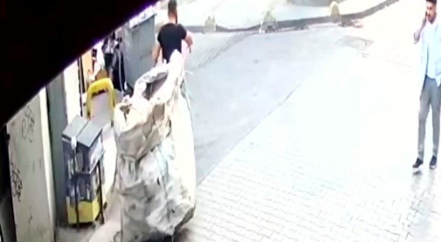 Kuyumcu çalışanı pırlanta dolu poşeti çöpe attı, kağıt toplayıcısı bulup aldı