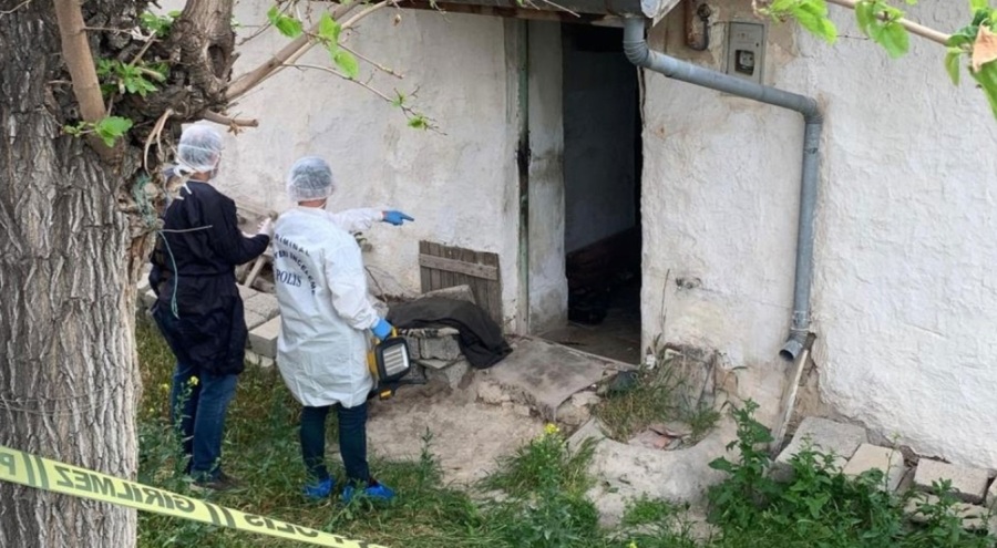 Yaşlı kadın evinde ölü bulundu