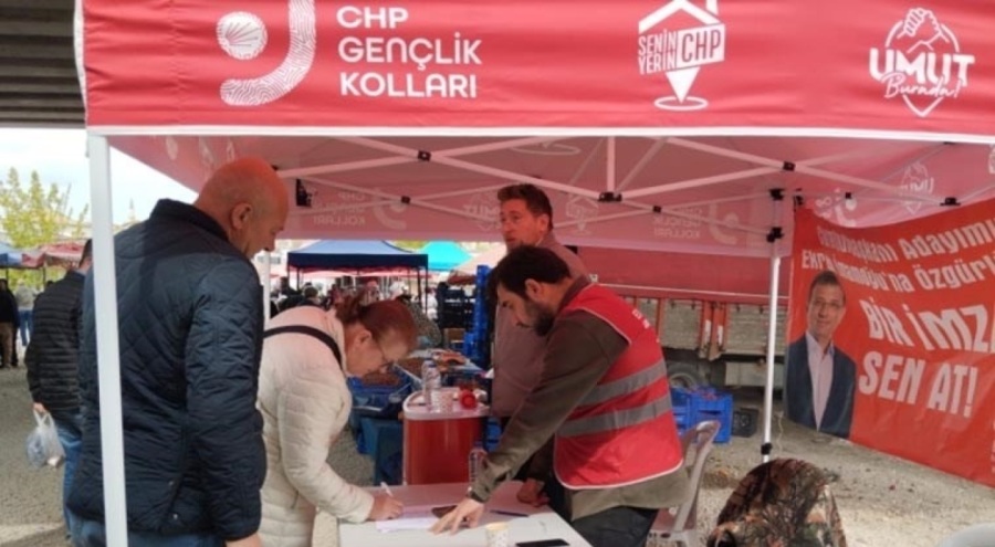 CHP'nin bir imza standına daha saldırı!