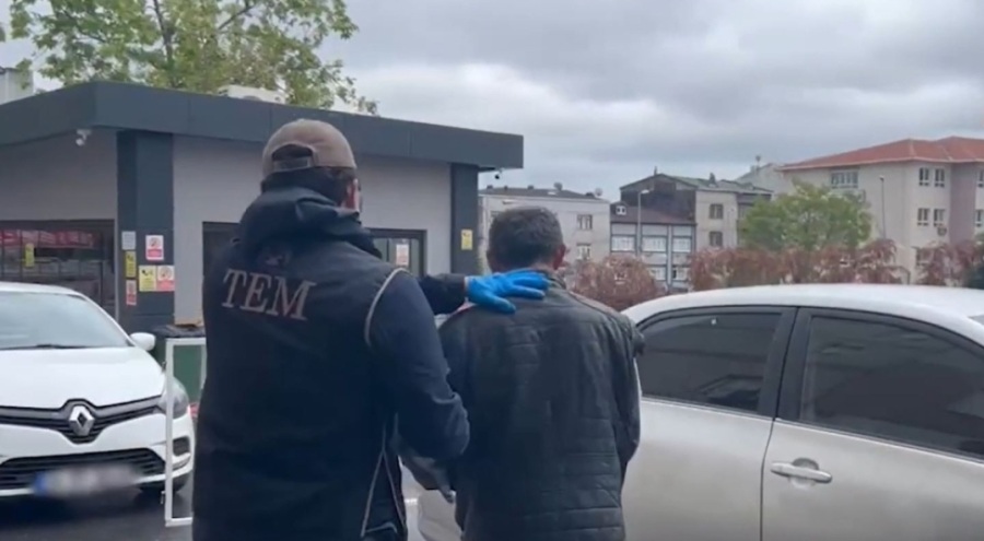 İsrail Konsolosluğu önüne kılıç ve silahla giden şahıs tutuklandı