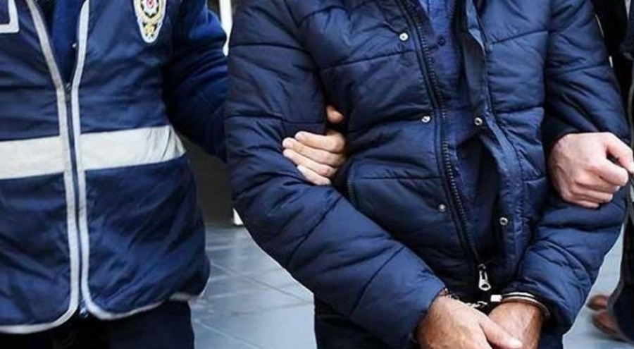 Kaçak kazı yaparken ormanı yaktılar!