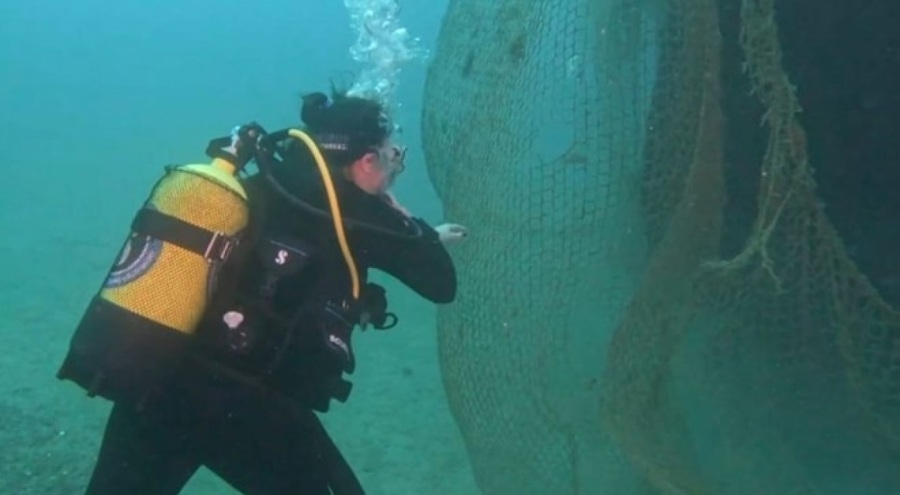 Denizden 1,5 ton hayalet ağ çıkarıldı