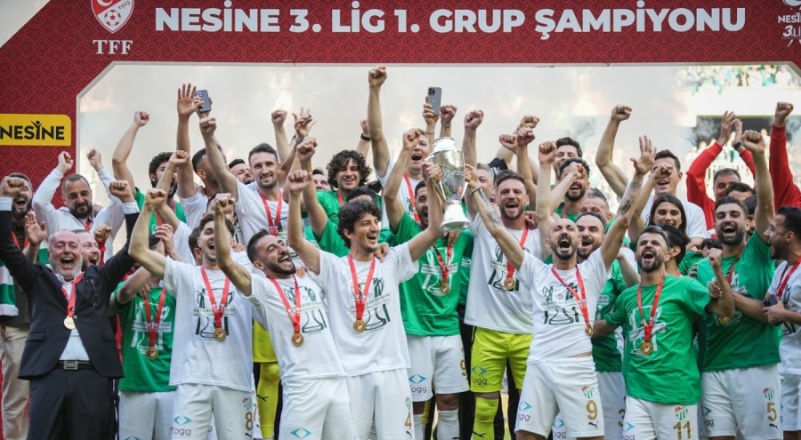 Bursaspor'da 8 futbolcunun sözleşmesi bitiyor