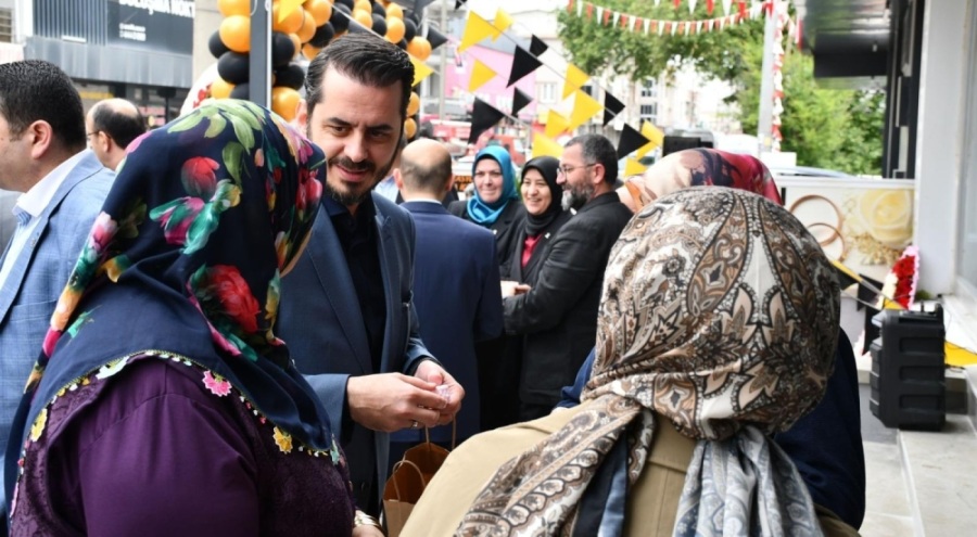 AK Parti Osmangazi'den Anneler Günü'nde anlamlı ziyaret