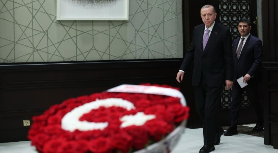 Devlet Bahçeli, kabine toplantısına çiçek gönderdi