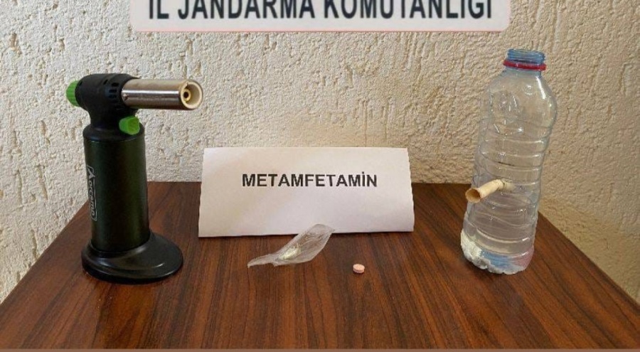 Jandarmadan üç ayrı adrese operasyon!