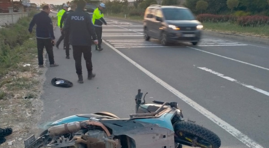 Tır ile çarpışan motosikletin sürücüsü yaralandı