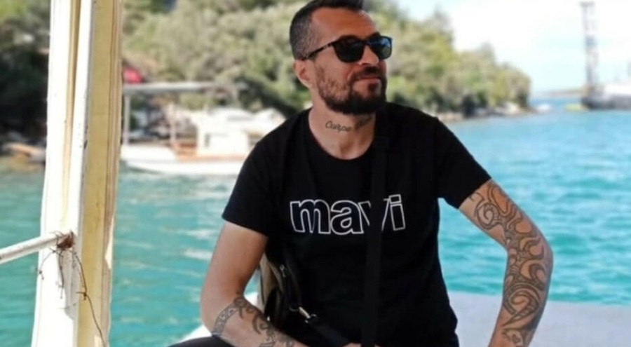 Işıkta bekleyen otomobile arkadan çarpan motosikletli, öldü
