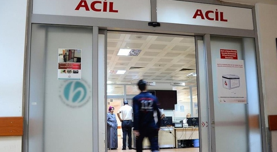 İnşaatta başına kum kovası düşen işçi hayatını kaybetti