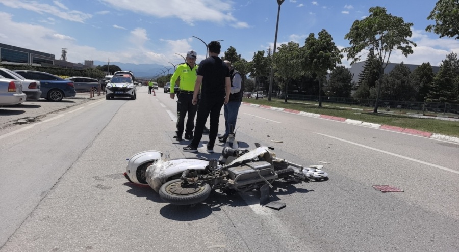 Bursa'da şoka giren yaralı parçalanan bisikletini bırakmamak için direndi