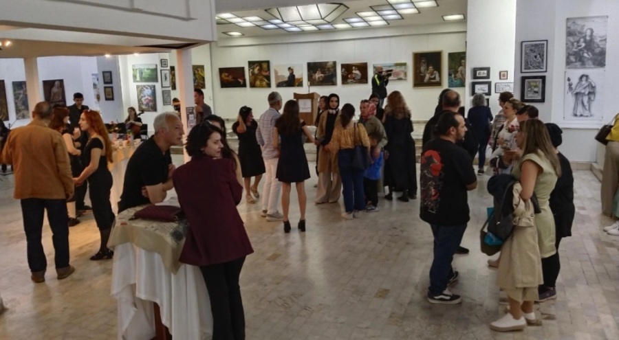 Genç ressamların eserleri asıllarını aratmadı