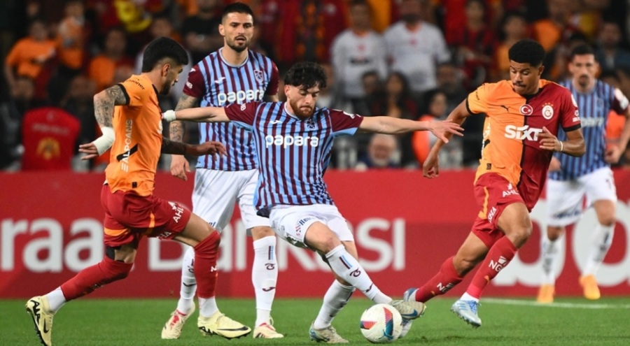 Trabzonspor- Galatasaray karşılaşmasında sakatlık!
