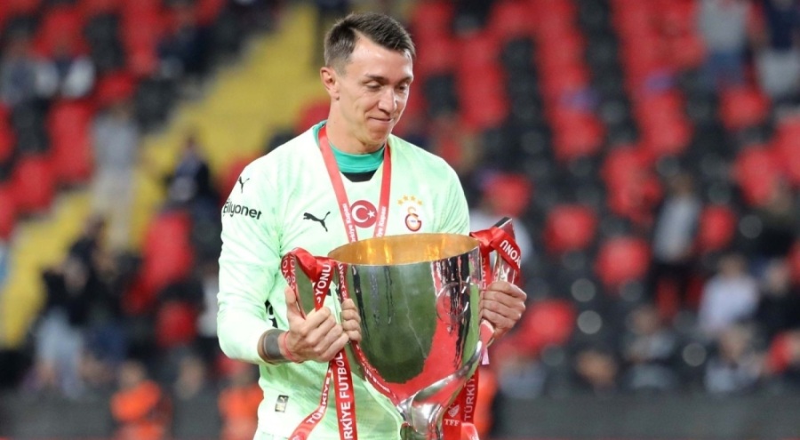 Galatasaray Türkiye Kupası'nı kaldırdı!