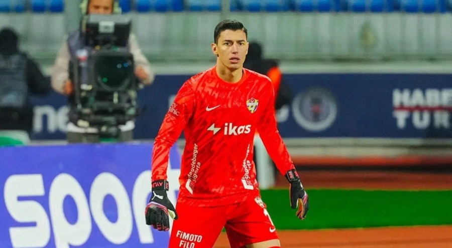Berke Özer sözleşmeyi resmen imzaladı!