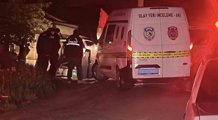 Konya'da yaşlı çift evlerinde çıkan yangında dumandan etkilenerek öldü