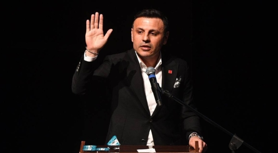 CHP İstanbul İl Başkanı Özgür Çelik 'yeni bir gösteriye geçtiler' diyerek açıkladı