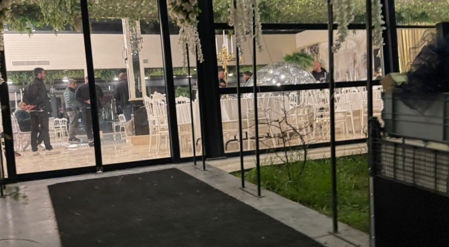 Kına gecesinde eğlenenlerin üzerine disko topu düştü! Yaralılar var