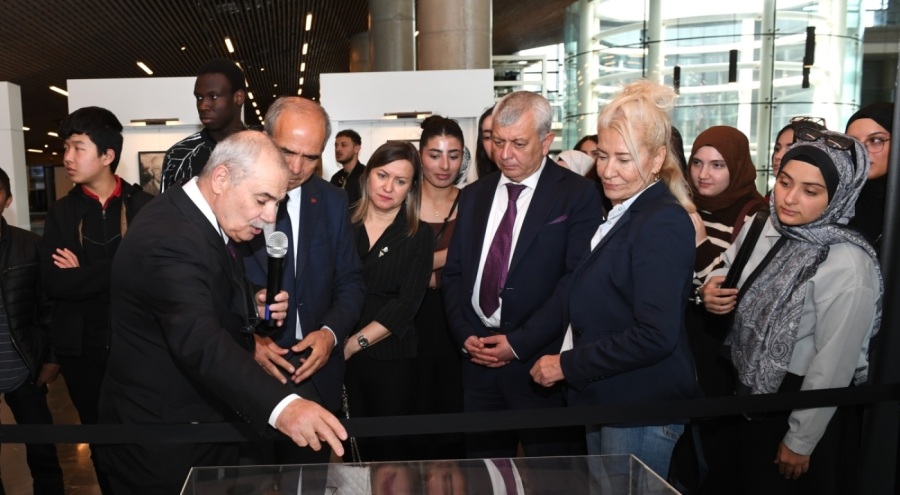 Bursa'da Kurtuluştan Kuruluşa Unutulmayanlar Sergisi açıldı