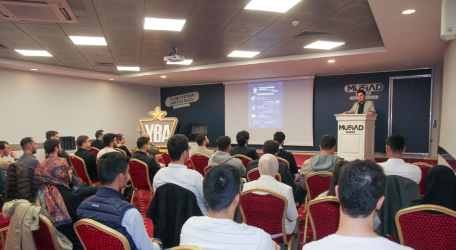 İş dünyasının duayenleri, Genç MÜSİAD Bursa'nın YBA etkinliğinde gençlerle bir araya geldi