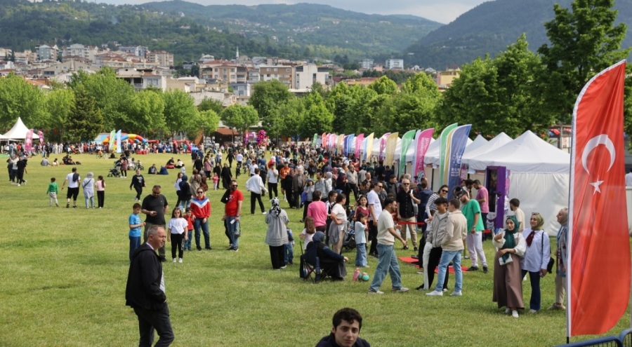Bursa'da Gençlik Şenliği ile 19 Mayıs doyasıya yaşanıyor