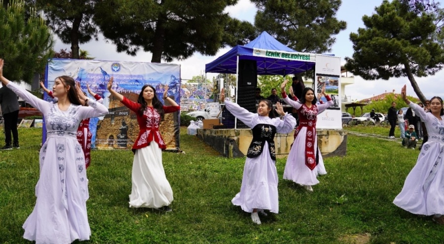 Kırgız halkı İznik'te şenliklerde bir araya geldi