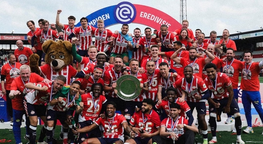 PSV, Hollanda Eredivisie'de üst üste 2. kez şampiyon oldu