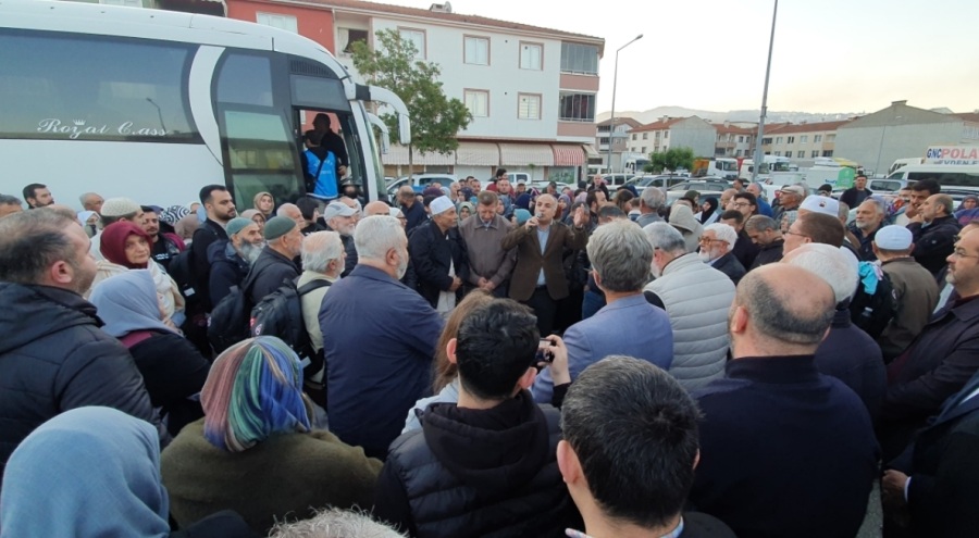 Gemlikli hacı adayları kutsal topraklara dualarla uğurlandı