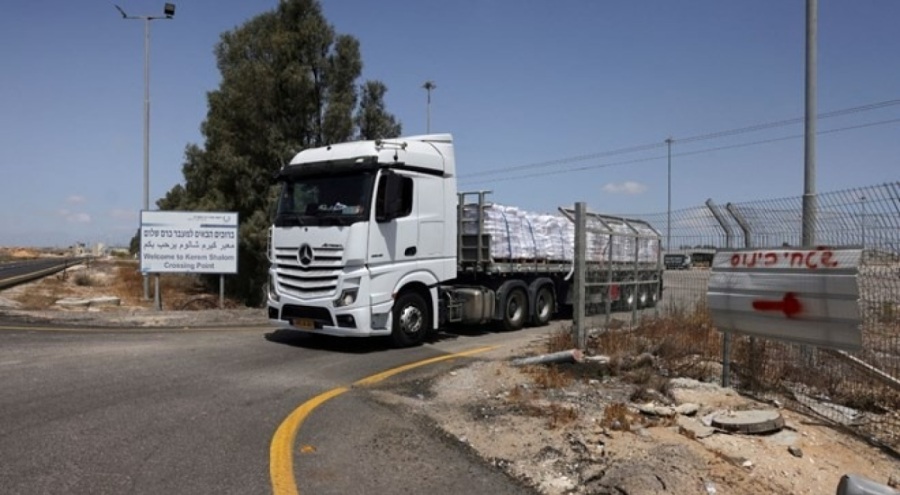 İsrail, kıtlık yaşanan Gazze'ye 5 TIR yardım geçişine izin verdi