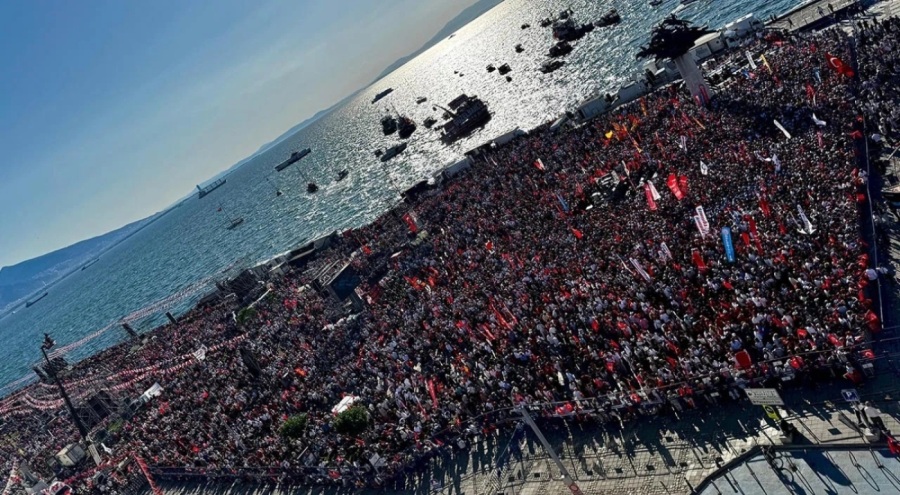 CHP'den İzmir'de milyonluk miting!