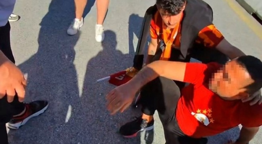 Kadıköy'de Galatasaraylı taraftara silahlı saldırı