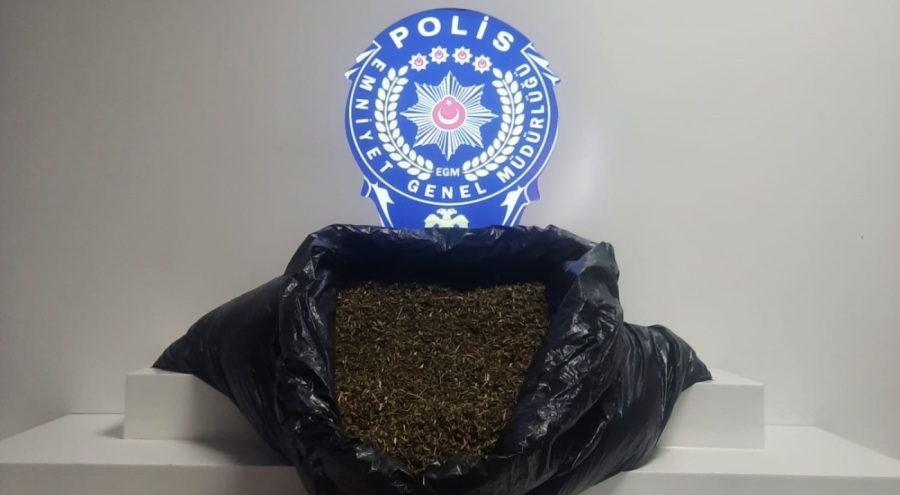 10 yıl hapis cezası olan şüpheli, uyuşturucuyla yakalandı