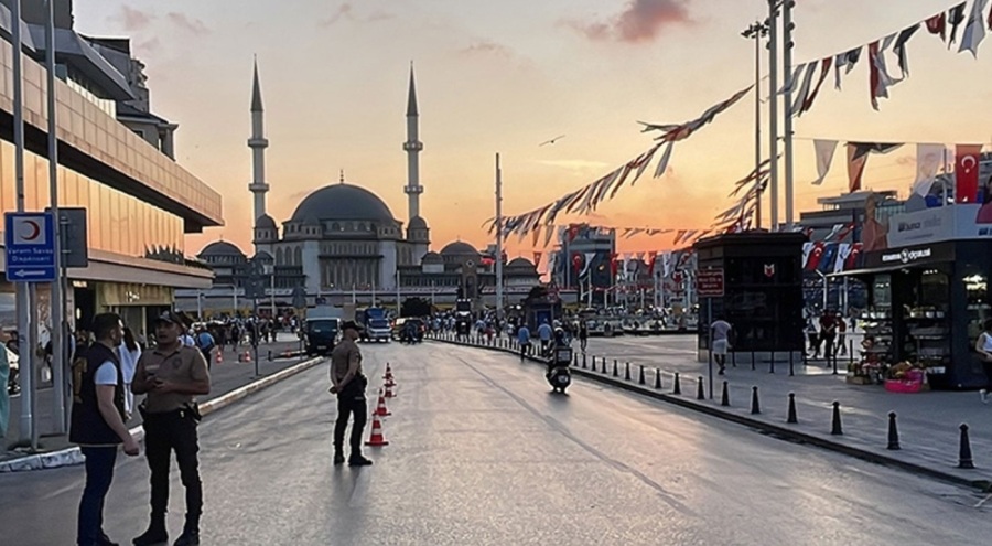 İstanbul'da huzur uygulaması kapsamında 975 kişi gözaltına alındı