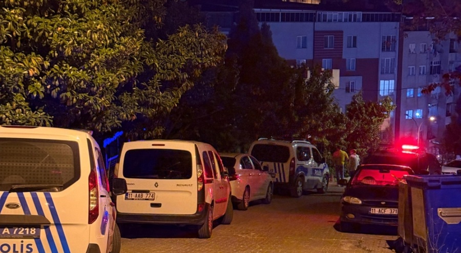 Tartışmada sırtından bıçaklandı