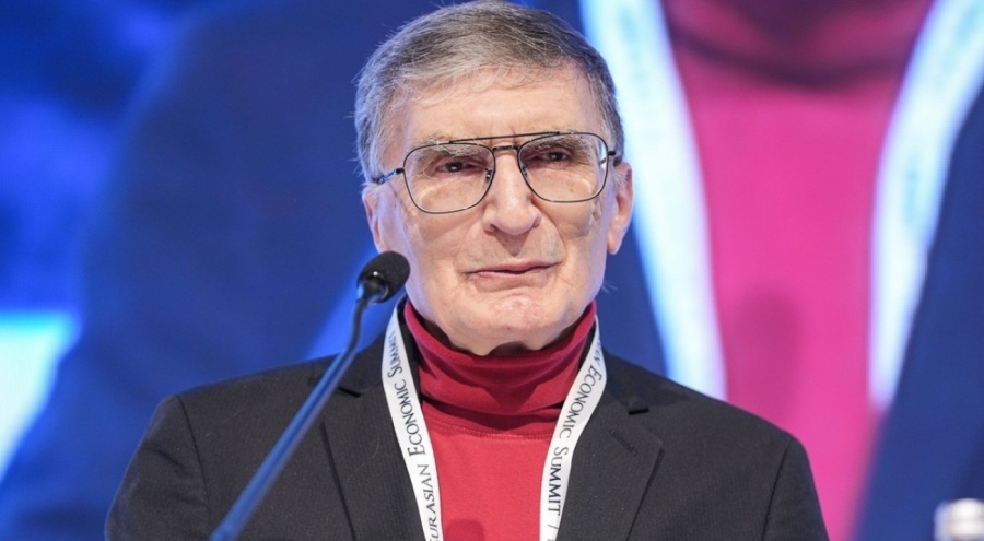 Aziz Sancar'a, Budapeşte'de Ali Şir Nevai Uluslararası Ödülü