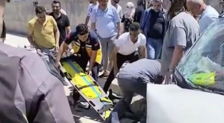 Hafif ticari araç duvara çarptı: 1 ölü