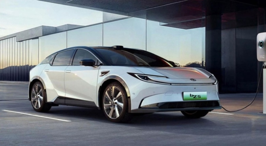 Toyota, Tesla'nın yarı fiyatına elektrikli SUV'u piyasaya sürüyor