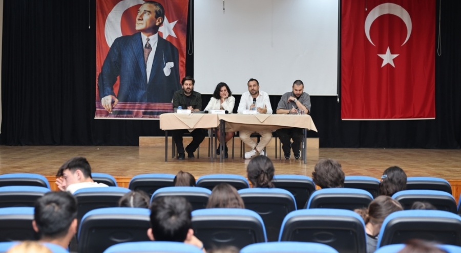 Nilüfer'de genç yazarlar deneyimlerini paylaştı