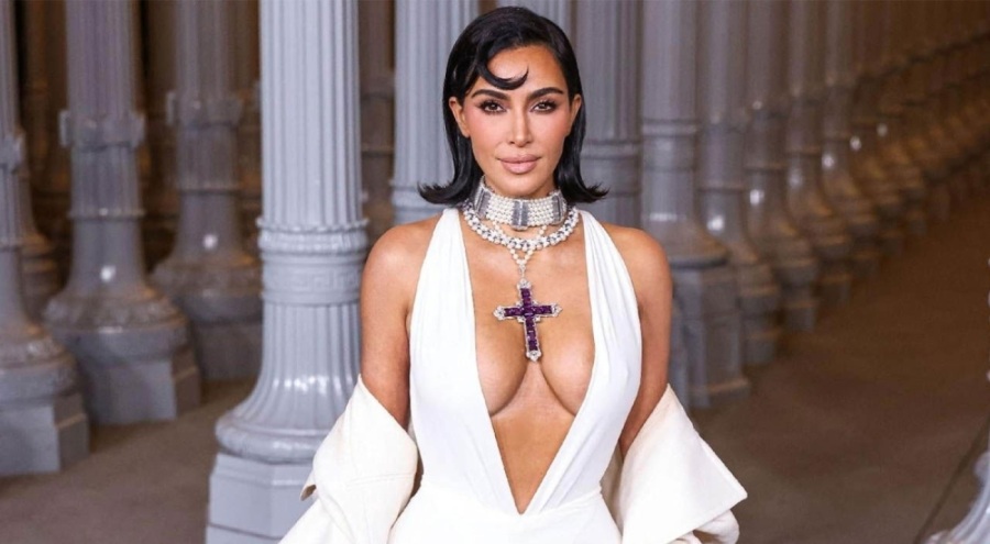 Kim Kardashian hukuk fakültesinden mezun oldu!