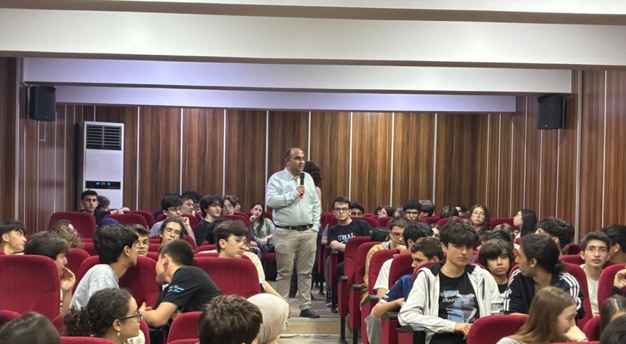 BTÜ'de "Lise Öğrencileri Veri Olimpiyatı" düzenledi