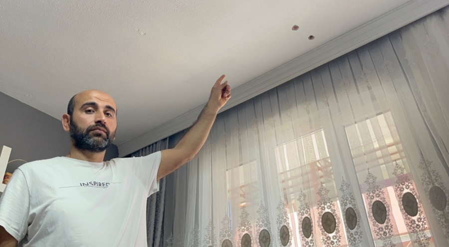 Bursa'da abisini evden çıkarmak için tavanı deldi!