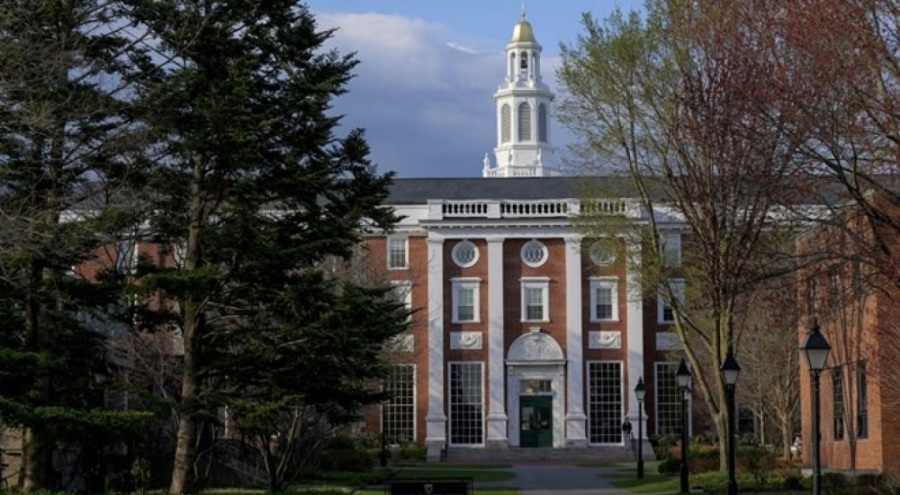 Harvard'a yabancı öğrenci yasağına yargı engeli