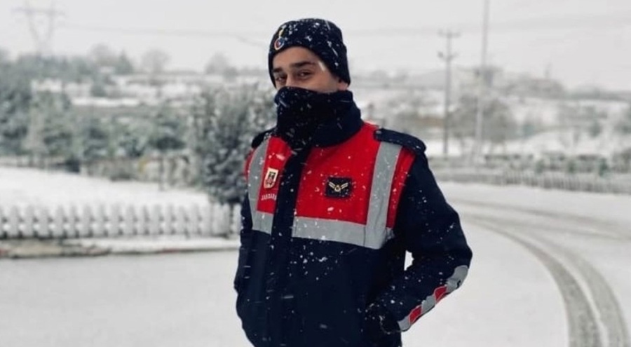 Astsubay serinlemek için girdiği ırmakta boğuldu