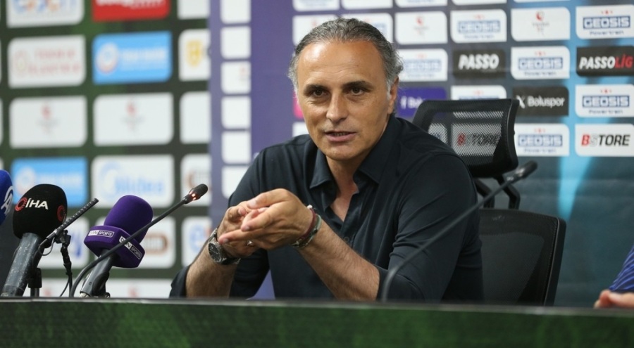 Bandırmaspor Teknik Direktörü: "Daha önce kapısından döndüğümüz o Süper Lig'e ulaşmak istiyoruz"
