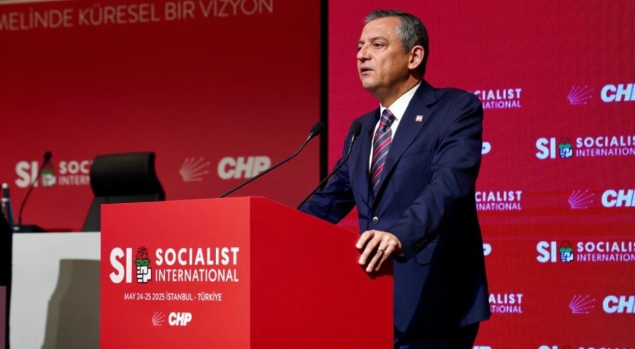 CHP lideri Özel: Sağ popülist dalga adım adım daha tehlikeli hale geliyor