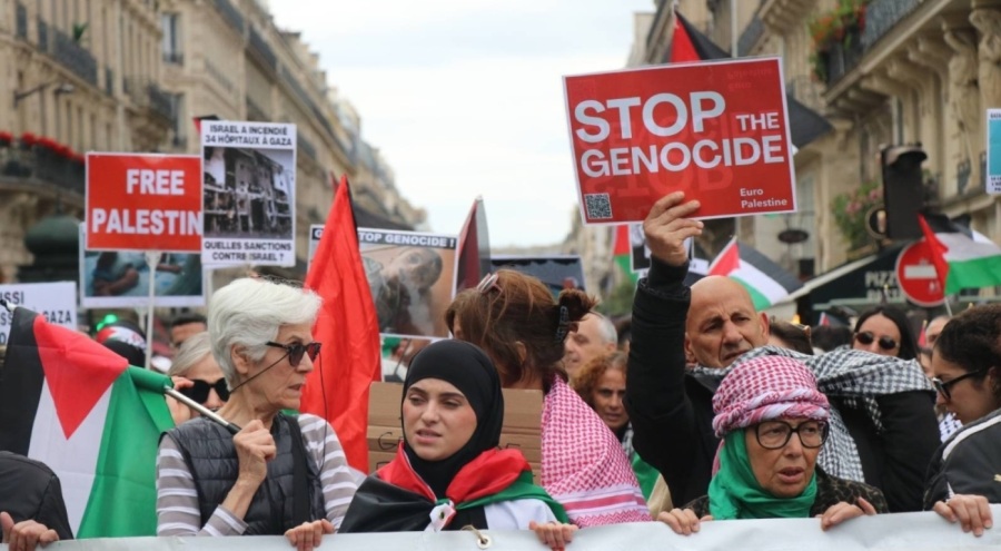 Paris'te "İsrail'e yaptırım" çağrısıyla eylem düzenlendi