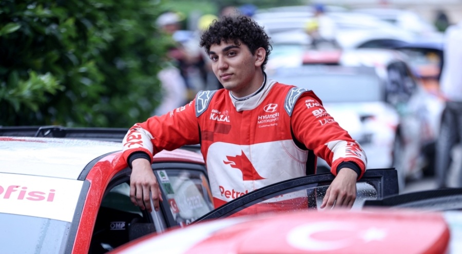 Yeşil Bursa Rallisi'nde kazanan genç pilot Kerem Kazaz oldu