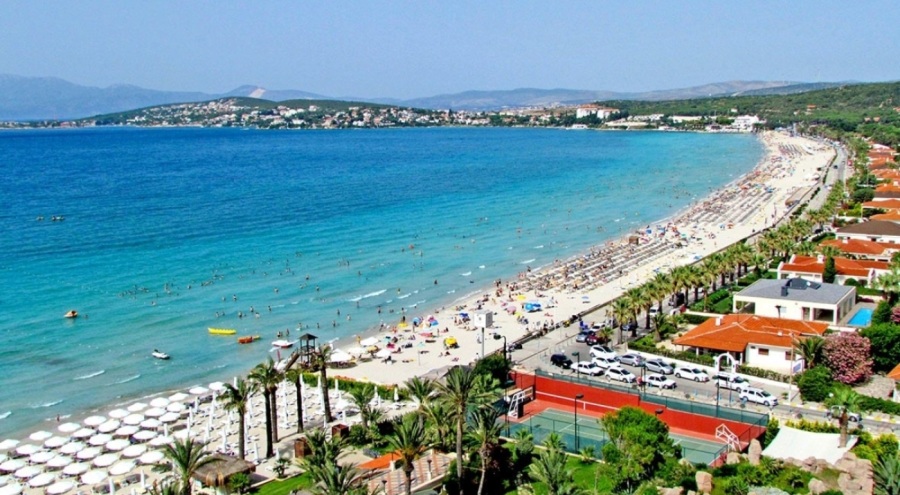 Çeşme, bayramda 1 milyon kişi bekliyor