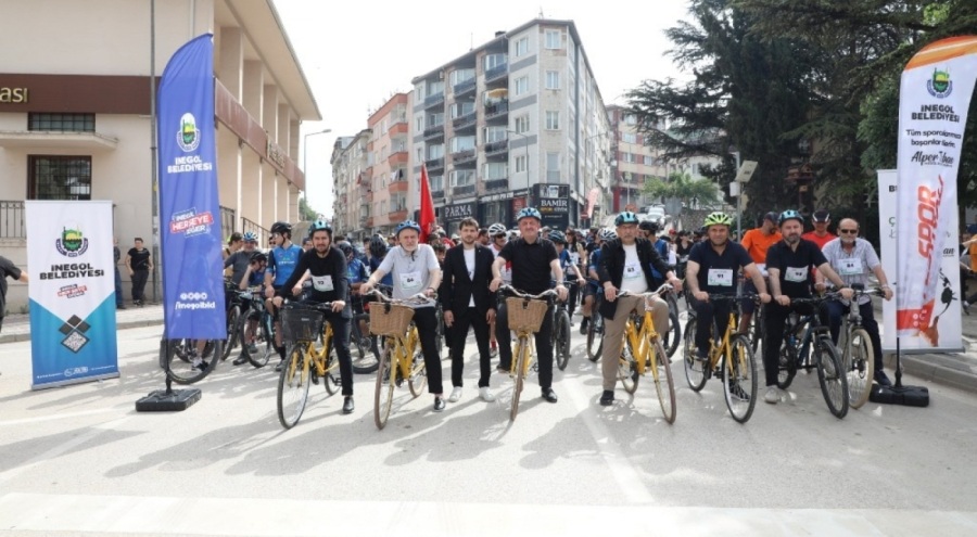İnegöl'de pedallar temiz gelecek için döndü